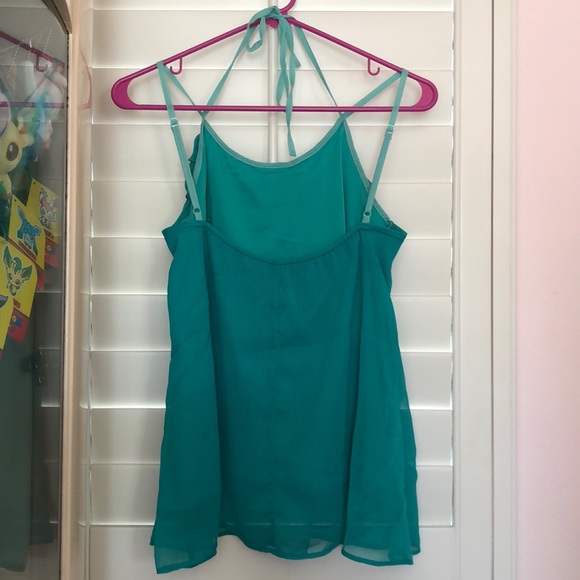 [5 for $25] Ruffle top buttons - Picture 3 of 3